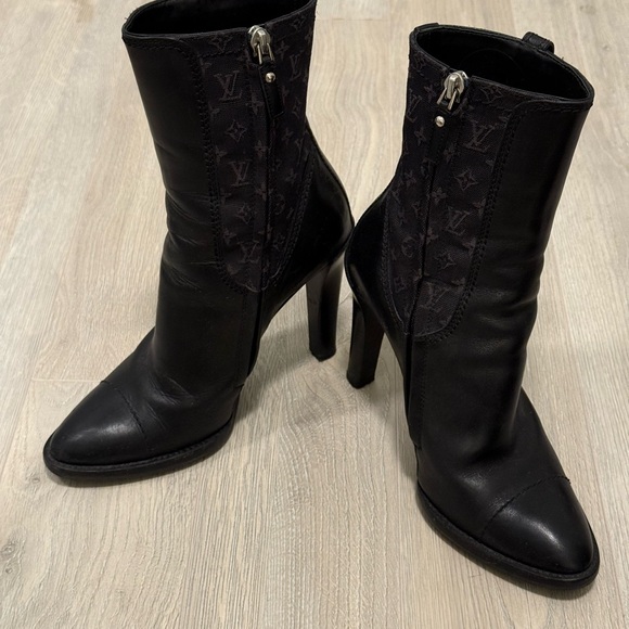 Louis Vuitton Black Heeled Boots - Picture 1 of 5
